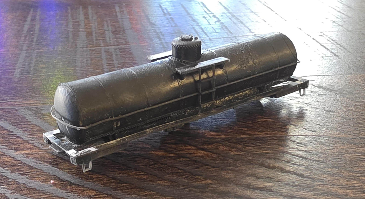 N scale UTLX Tank Car kits (and others)